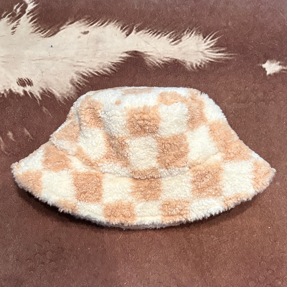 Shiraleah Beige Bucket Hat